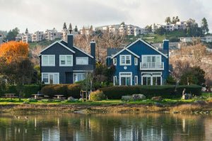 Who Builds Docks Near Me? What to Know Before Choosing a Dock Company